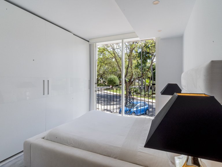 Apartment for Sale in The Golden Mile, Malaga 36