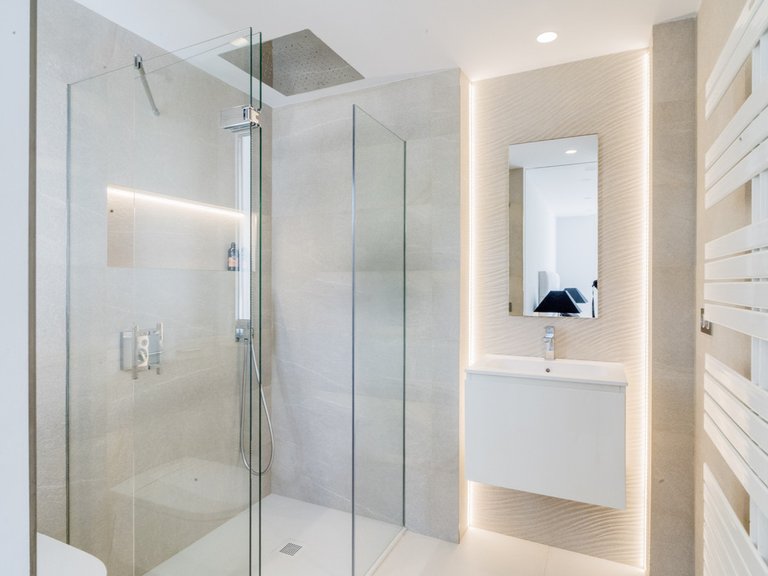 Apartment for Sale in The Golden Mile, Malaga 39