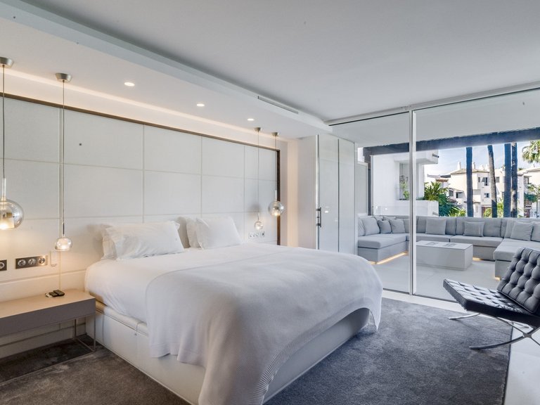 Apartment for Sale in The Golden Mile, Malaga 6