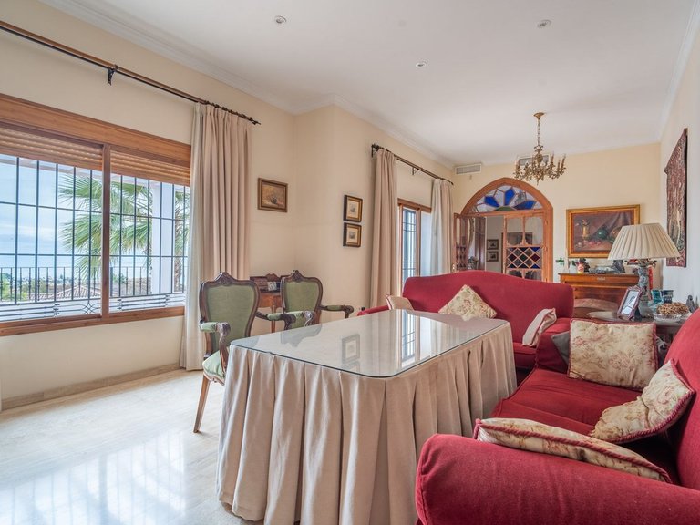 Villa for Sale in Pinares De San Antón, Malaga 13