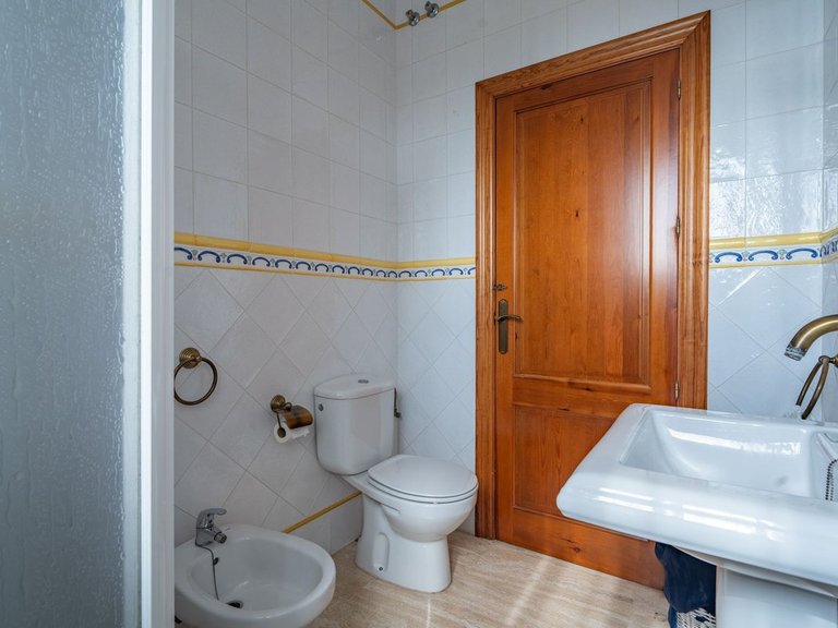 Villa for Sale in Pinares De San Antón, Malaga 19