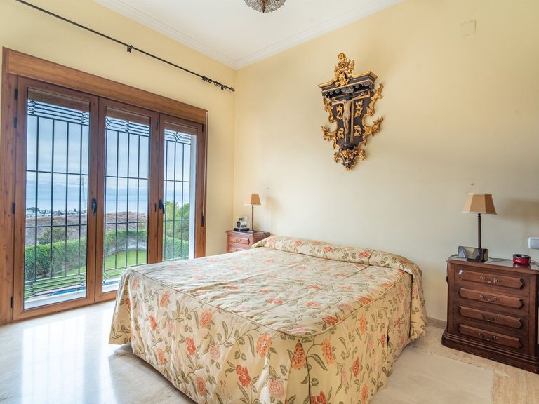 Villa for Sale in Pinares De San Antón, Malaga 20
