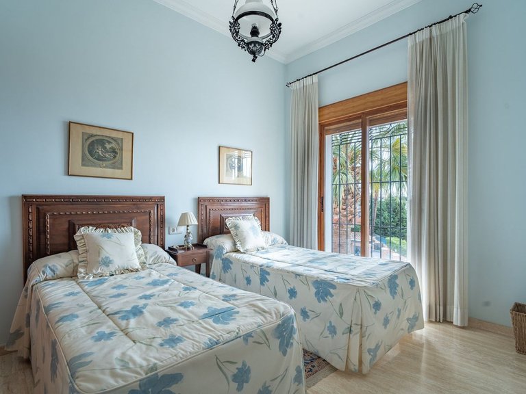 Villa for Sale in Pinares De San Antón, Malaga 26