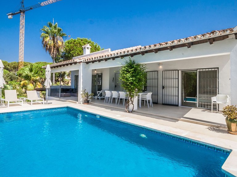 Villa for Sale in Elviria, Malaga 1