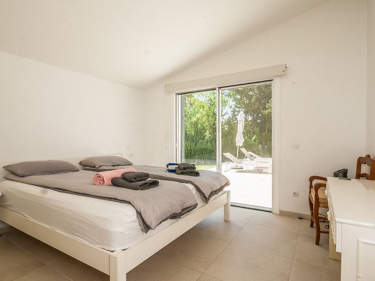 Villa for Sale in Elviria, Malaga 11