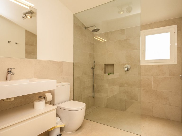 Villa for Sale in Elviria, Malaga 12
