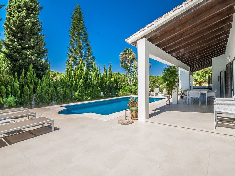 Villa for Sale in Elviria, Malaga 15