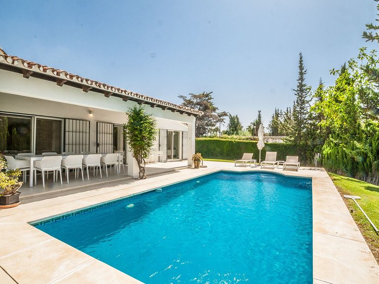 Villa for Sale in Elviria, Malaga 2