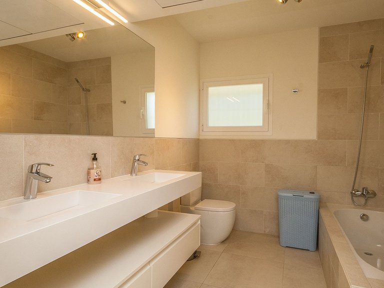 Villa for Sale in Elviria, Malaga 7