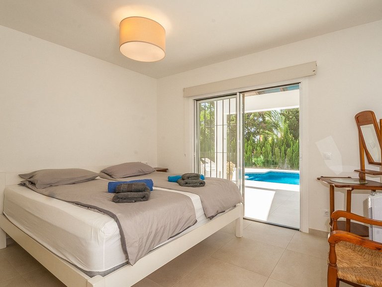 Villa for Sale in Elviria, Malaga 8