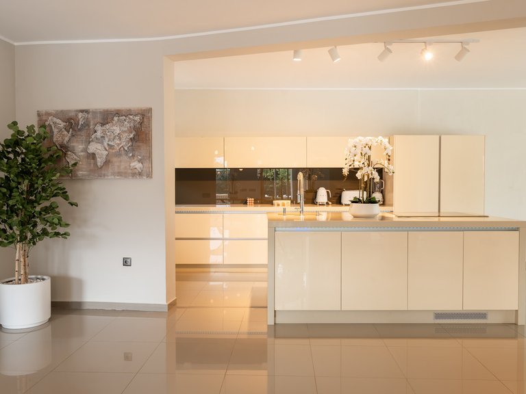 Villa for Sale in Benahavís, Malaga 23