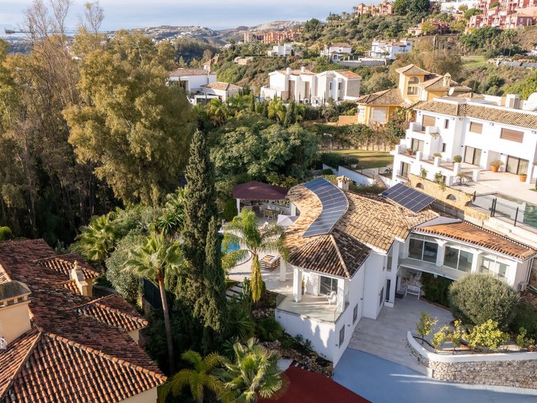 Villa for Sale in Benahavís, Malaga 3