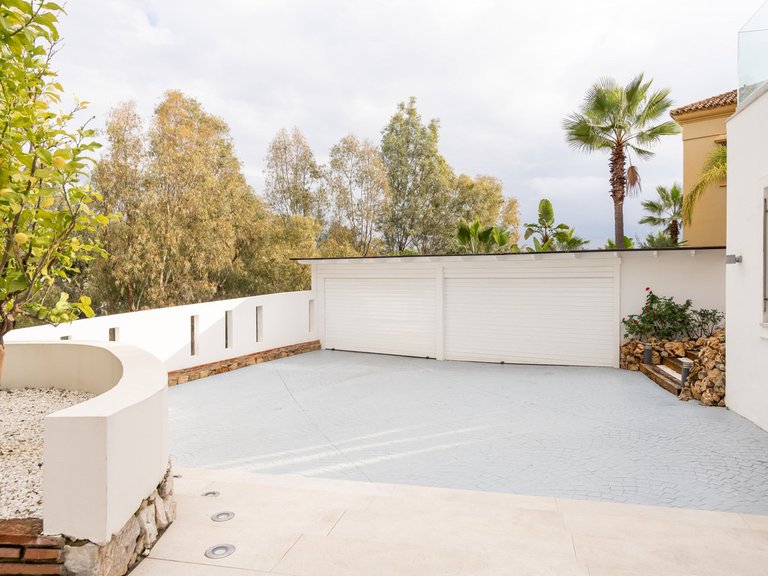 Villa for Sale in Benahavís, Malaga 31
