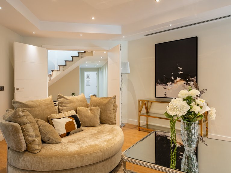 Villa for Sale in Benahavís, Malaga 37