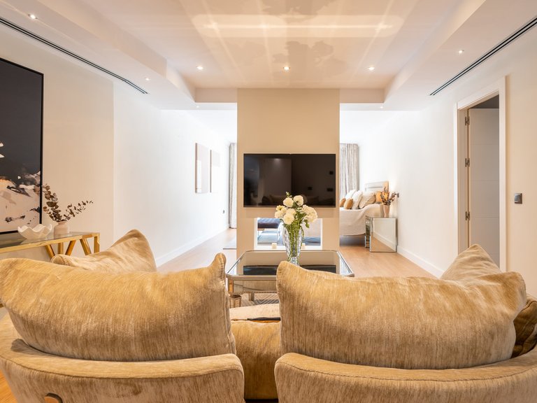 Villa for Sale in Benahavís, Malaga 38