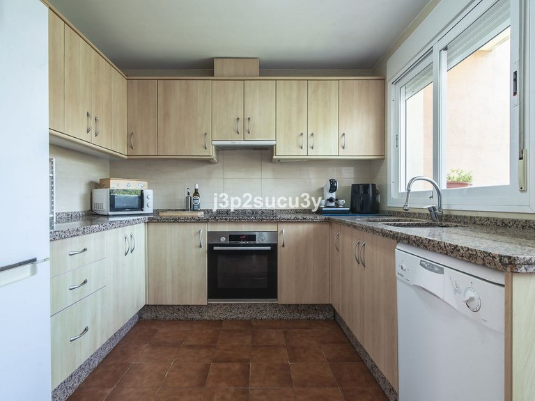 Villa for Sale in Estepona, Malaga 11