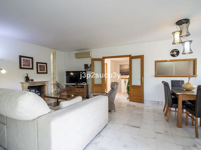 Villa for Sale in Estepona, Malaga 14
