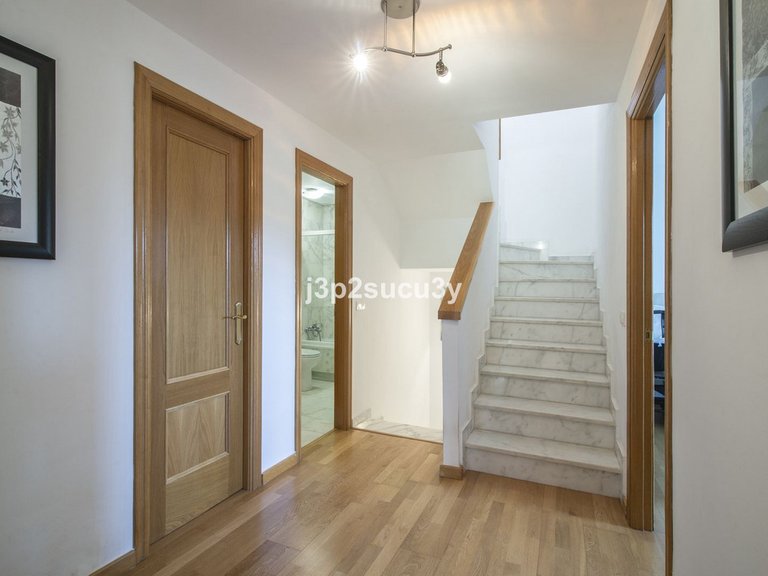 Villa for Sale in Estepona, Malaga 20