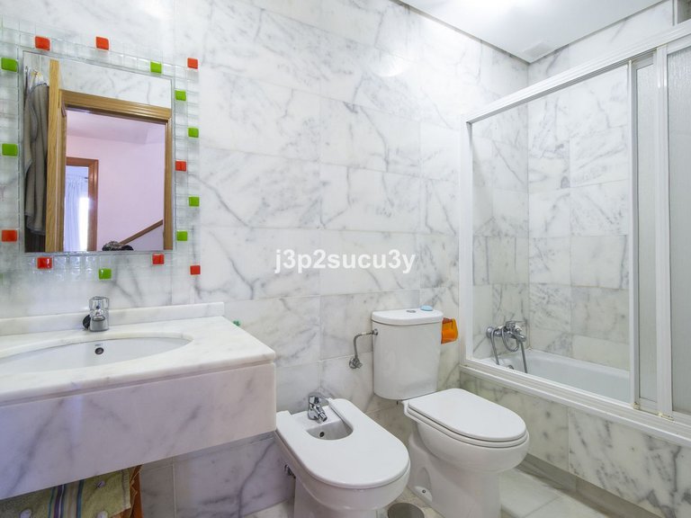 Villa for Sale in Estepona, Malaga 29