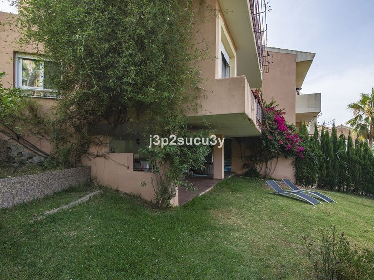 Villa for Sale in Estepona, Malaga 33
