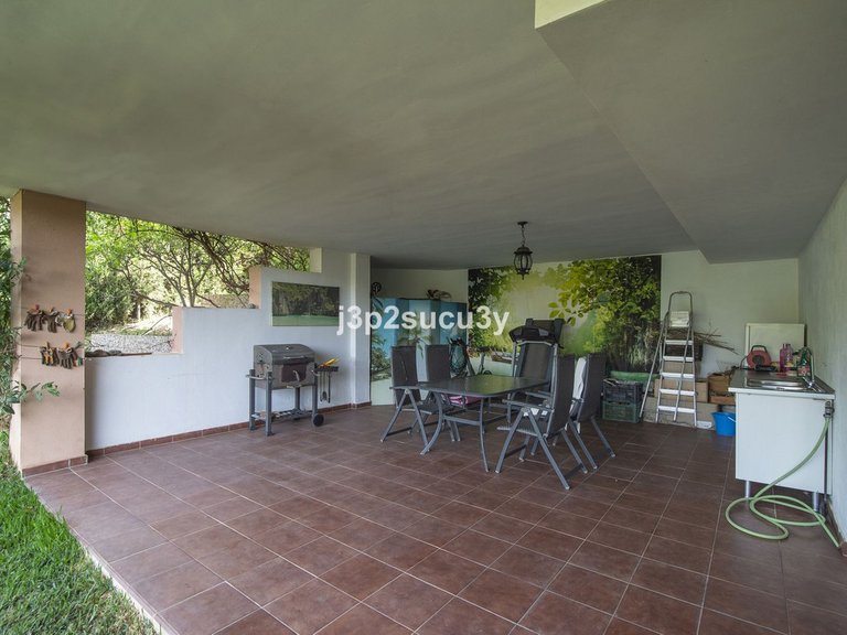 Villa for Sale in Estepona, Malaga 34