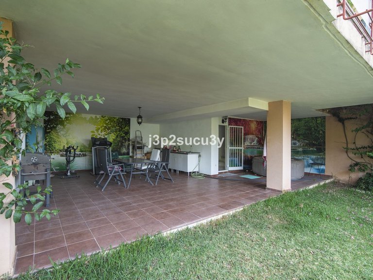 Villa for Sale in Estepona, Malaga 35