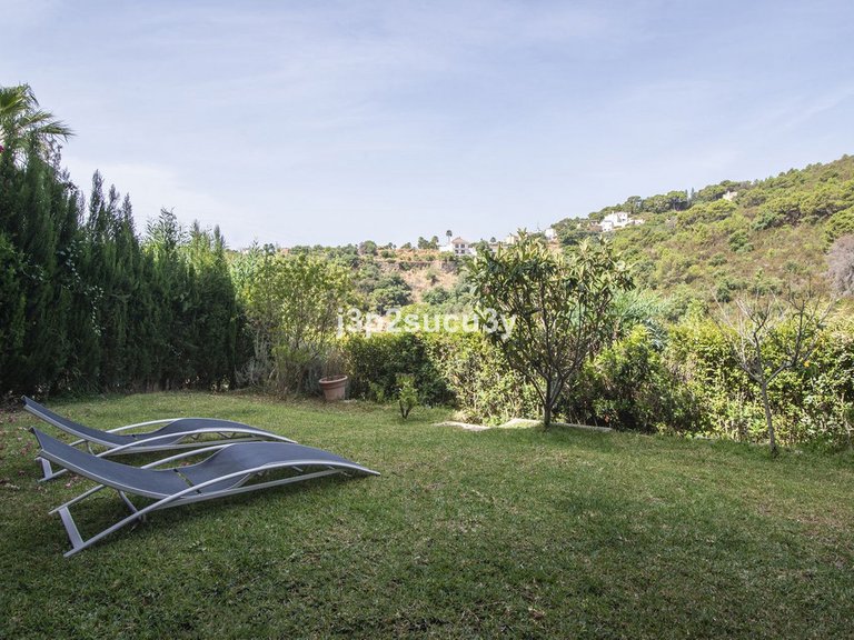 Villa for Sale in Estepona, Malaga 38