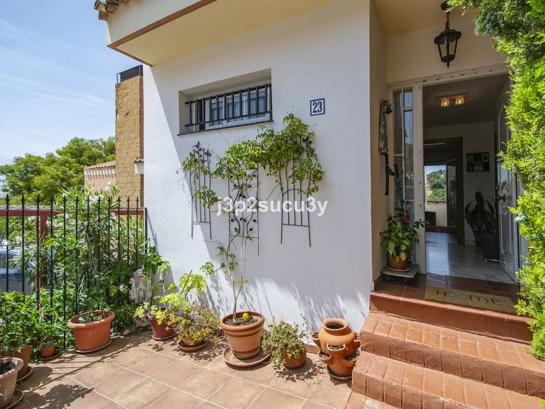 Villa for Sale in Estepona, Malaga 4