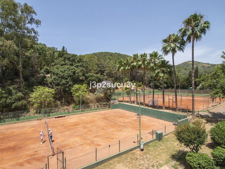 Villa for Sale in Estepona, Malaga 45