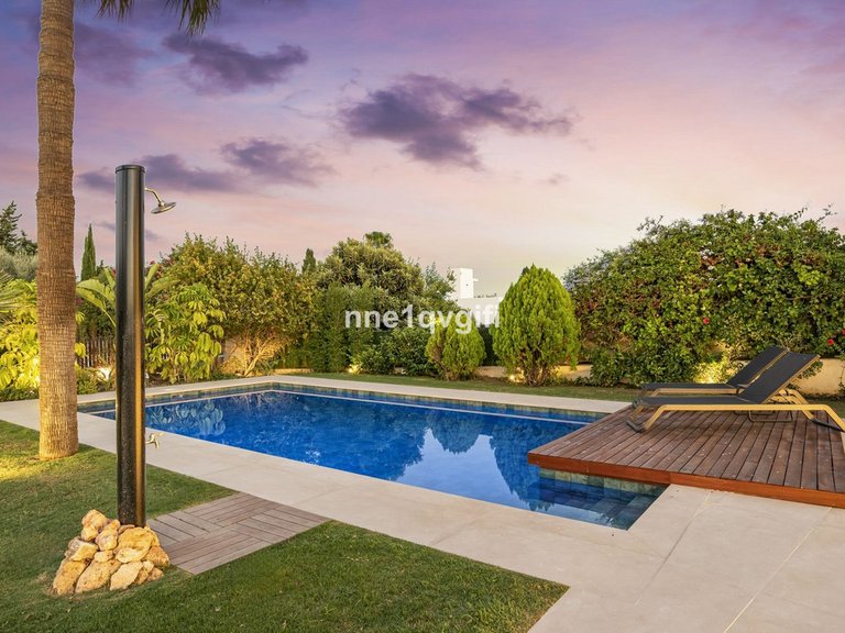 Villa for Sale in Guadalmina Alta, Malaga 11