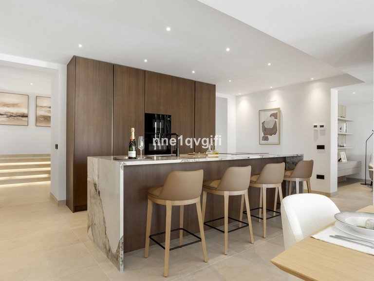 Villa for Sale in Guadalmina Alta, Malaga 13