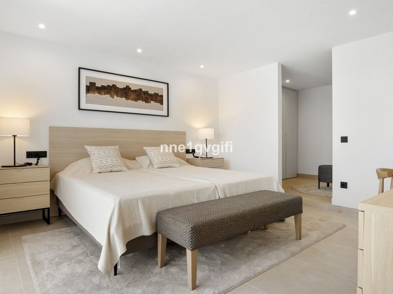 Villa for Sale in Guadalmina Alta, Malaga 29