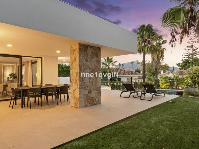 Villa for Sale in Guadalmina Alta, Malaga 4