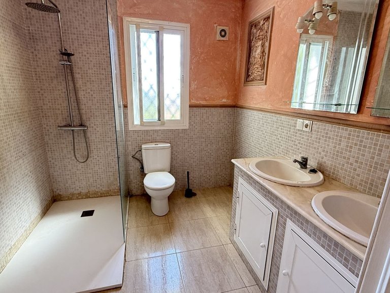 Villa for Sale in Alhaurín El Grande, Malaga 13