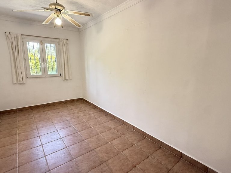 Villa for Sale in Alhaurín El Grande, Malaga 14