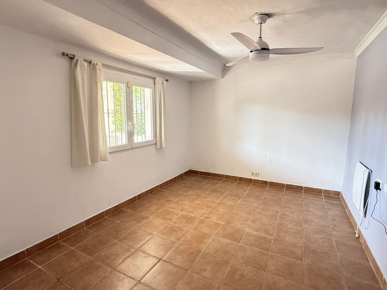 Villa for Sale in Alhaurín El Grande, Malaga 15