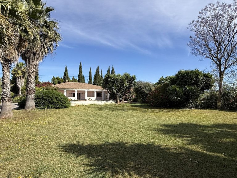 Villa for Sale in Alhaurín El Grande, Malaga 17