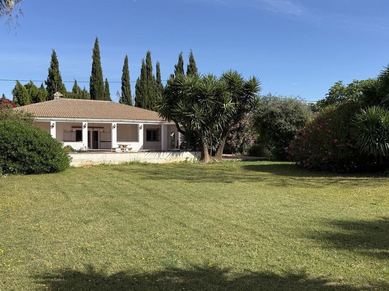 Villa for Sale in Alhaurín El Grande, Malaga 3