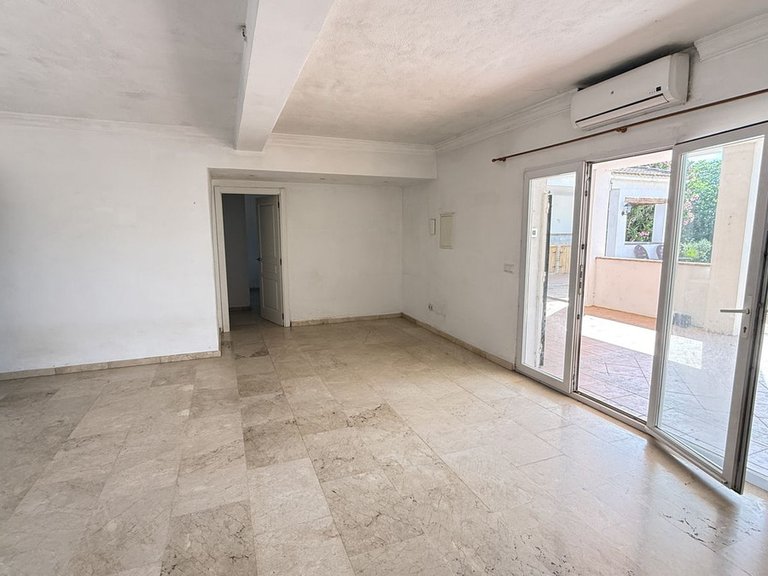 Villa for Sale in Alhaurín El Grande, Malaga 5