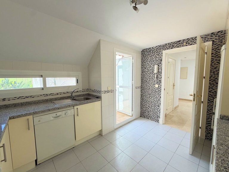 Apartment for Sale in La Duquesa, Malaga 12