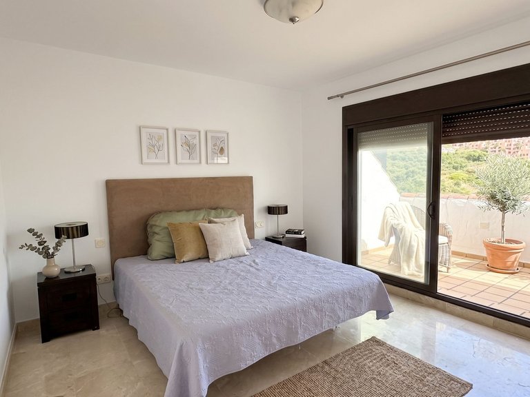Apartment for Sale in La Duquesa, Malaga 5