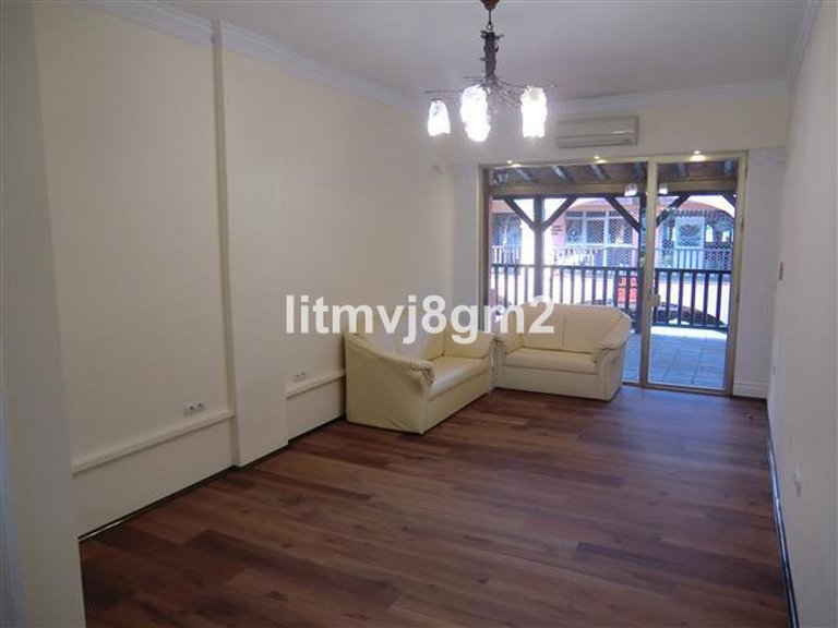 Commercial for Sale in Calahonda, Malaga 8