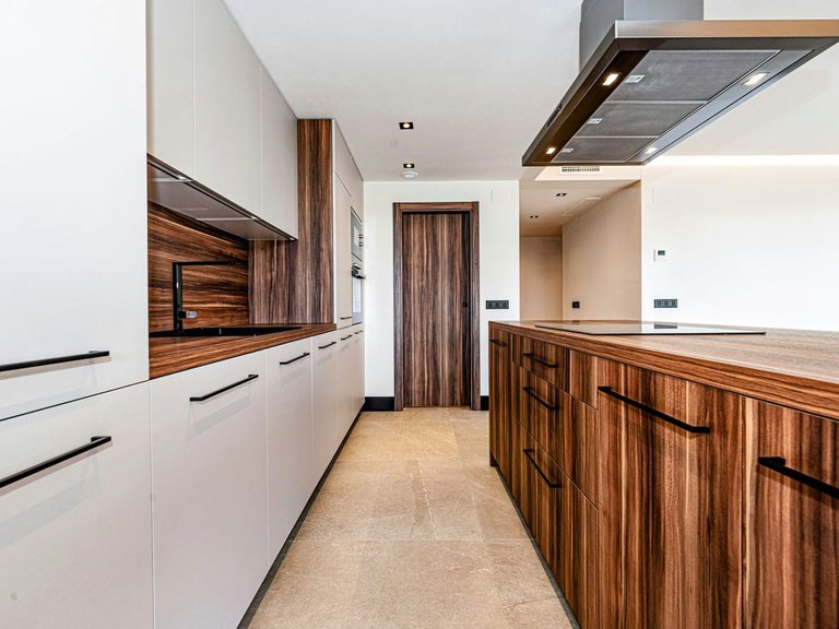 Apartment for Sale in Nueva Andalucía, Malaga 22