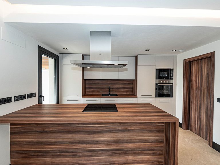 Apartment for Sale in Nueva Andalucía, Malaga 7