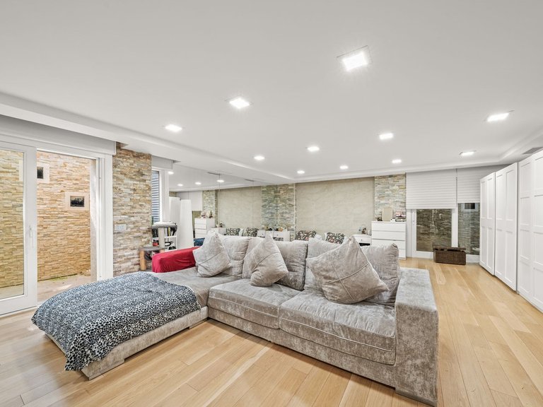 Villa for Sale in Bahía De Marbella, Malaga 15