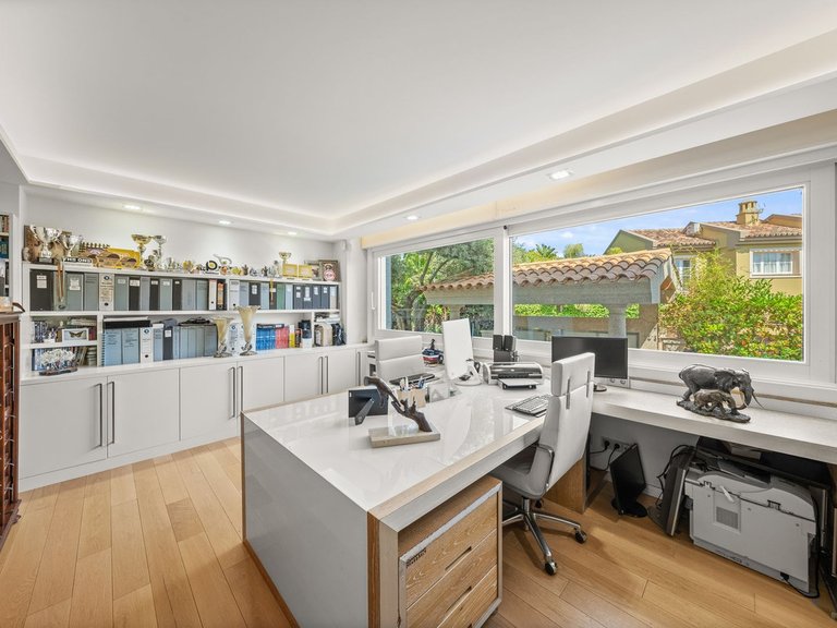 Villa for Sale in Bahía De Marbella, Malaga 18