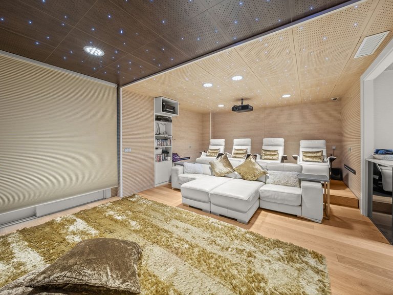 Villa for Sale in Bahía De Marbella, Malaga 19