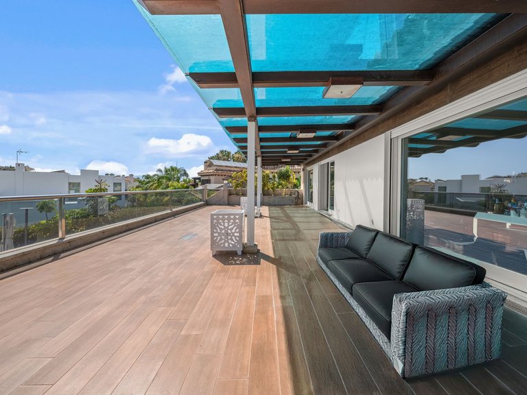 Villa for Sale in Bahía De Marbella, Malaga 5