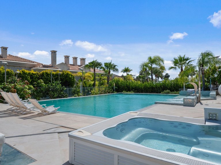 Villa for Sale in Bahía De Marbella, Malaga 7