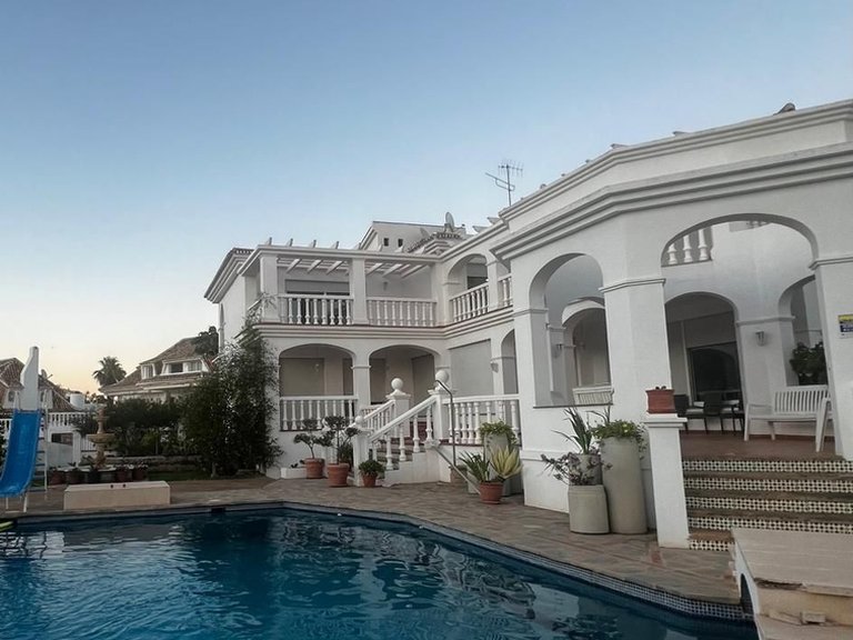 Villa for Sale in Torrequebrada, Malaga 1